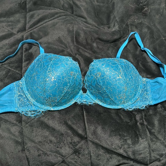 Victoria’s Secret push up bra - Picture 1 of 7